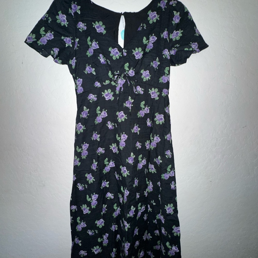 Chic Black and Purple Floral Midi Dress